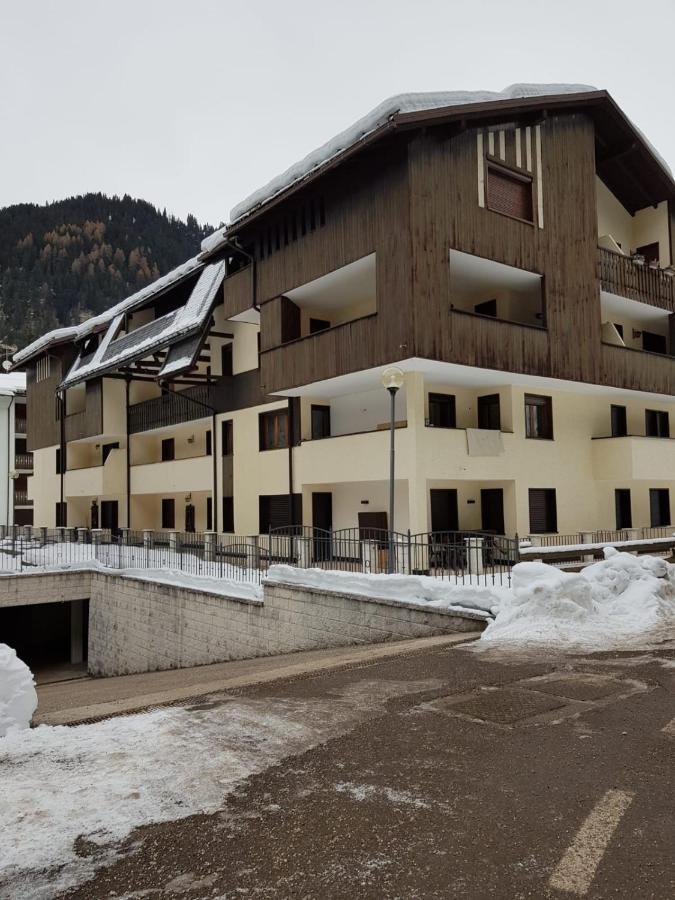 Des Alpes 1 Lejlighed Canazei Eksteriør billede